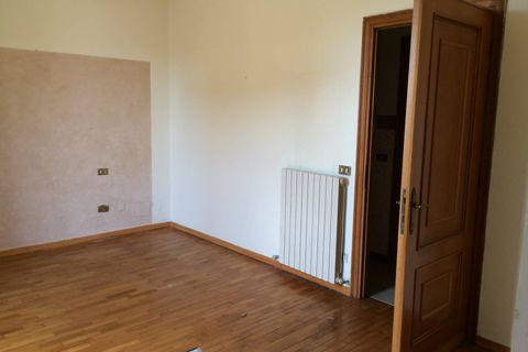 Villa a Vecchiano, Pisa, Vecchiano - € 1.500/mes | Ref: 2018116 - foto 9