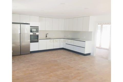Villa i Almada, Setubal, Almada - € 675.000 | Ref: C0493-00024 - foto 3