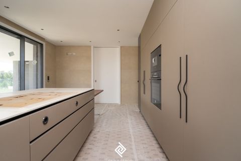 Villa i Pedroso, Porto, Pedroso - € 1.100.000 | Ref: PF-9039 - foto 2