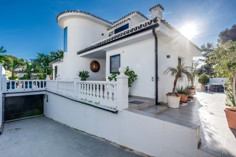 Villa in Marbella, Malaga, Marbella - € 1.894.000 | Ref: NEWV9034 - foto 42