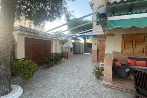 Dupleks i Torrevieja, Alicante, Torrevieja - € 320 000 | Ref: 13682-CHR/2912 - foto 2