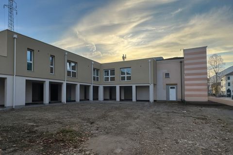 Erhvervsejendom i Teolo, Padua, Teolo - € 240.000 | Ref: VM240BRE - foto 2