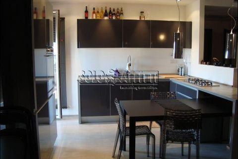 Apartament a Bari, Bari, Bari - € 1.100/mes | Ref: AA1137 - foto 9