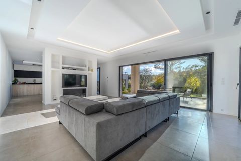 Villa i Le Rouret, Alpes-Maritimes, Le Rouret - € 1.995.000 | Ref: HH-16015313 - foto 7