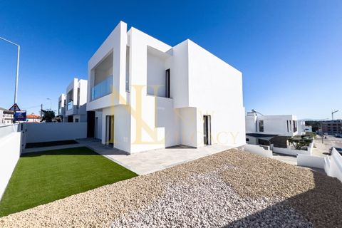 Stadthaus in Corroios, Setubal, Corroios - € 765.000 | Ref: NL - SON 012 - Foto 8