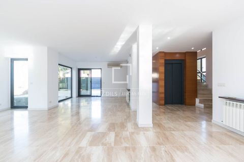 Villa a Valldoreix, Barcelona, Valldoreix - € 1.840.000 | Ref: STC65309 - foto 11