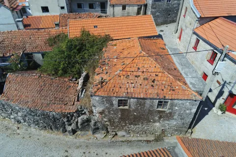 Villa i Vieira do Minho, Braga, Vieira do Minho - € 37.000 | Ref: C0256-01599 - foto 2