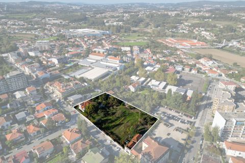 Helårsgrund i Santo Tirso, Porto, Santo Tirso - € 4.000.000 | Ref: C0256-03092 - foto 3