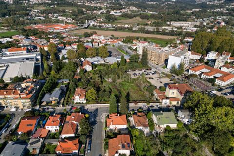 Helårsgrund i Santo Tirso, Porto, Santo Tirso - € 4.000.000 | Ref: C0256-03092 - foto 4