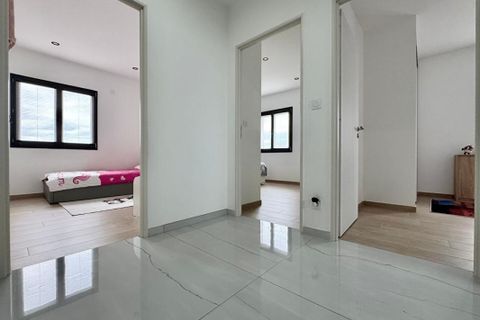 Villa i Chassieu, Rhone, Chassieu - € 639 000 | Ref: 432699ASIO - foto 6