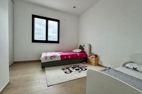 Villa i Chassieu, Rhone, Chassieu - € 639 000 | Ref: 432699ASIO - foto 8