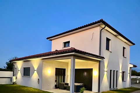 Villa i Chassieu, Rhone, Chassieu - € 639 000 | Ref: 432699ASIO - foto 10