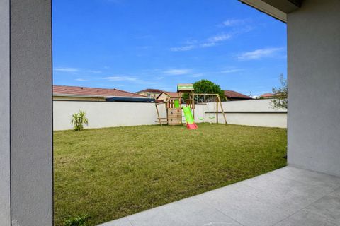 Villa i Chassieu, Rhone, Chassieu - € 639 000 | Ref: 432699ASIO - foto 12
