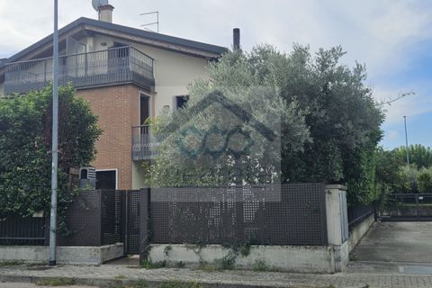 Villa i Bussolengo, Verona, Bussolengo - € 625.000 | Ref: v-vr-sanv201 - foto 2
