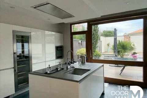 Villa a Poitiers, Vienne, Poitiers - € 575.000 | Ref: 9310 - foto 2
