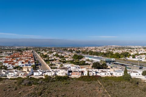 Villa a Torrevieja, Alicante, Torrevieja - € 330.000 | Ref: MLSC8622866 - foto 43