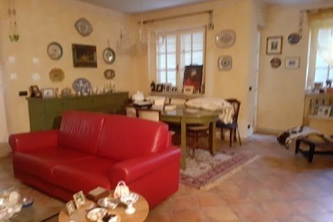Byhus i Carrara, Massa and Carrara, Carrara - € 290.000 | Ref: 3537 - foto 1