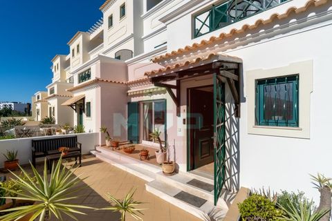 Rækkehus i Quelfes, Faro, Quelfes - € 595.000 | Ref: 165250073 - foto 1