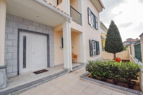 Villa i Carcavelos, Lisbon, Carcavelos - € 918.000 | Ref: C0364-05337 - foto 1