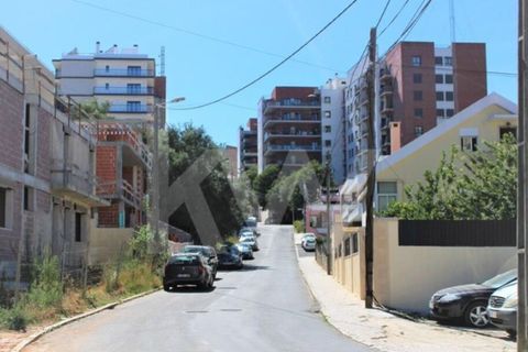 Helårsgrund i Odivelas, Lisbon, Odivelas - € 750.000 | Ref: 2203-1955 - foto 1