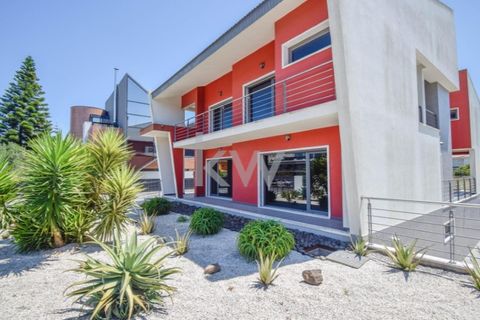 Villa i Carnaxide, Lisbon, Carnaxide - € 2.000.000 | Ref: KWPT-003774 - foto 6