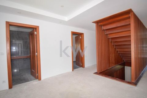 Villa i Carnaxide, Lisbon, Carnaxide - € 2.000.000 | Ref: KWPT-003774 - foto 10