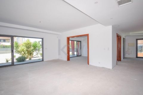 Villa i Carnaxide, Lisbon, Carnaxide - € 2.000.000 | Ref: KWPT-003774 - foto 14