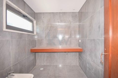 Villa i Carnaxide, Lisbon, Carnaxide - € 2.000.000 | Ref: KWPT-003774 - foto 28