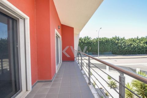 Villa i Carnaxide, Lisbon, Carnaxide - € 2.000.000 | Ref: KWPT-003774 - foto 43