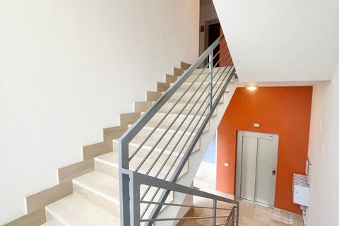 L'establiment comercial a Lecce, Lecce, Lecce - € 400/mes | Ref: 400taranto - foto 9