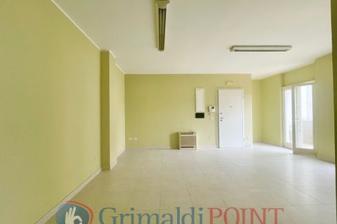 L'establiment comercial a Lecce, Lecce, Lecce - € 400/mes | Ref: 400taranto - foto 10