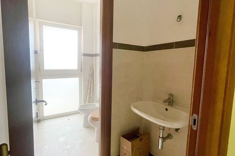 L'establiment comercial a Lecce, Lecce, Lecce - € 400/mes | Ref: 400taranto - foto 15