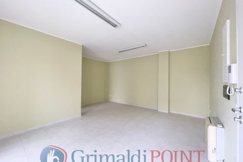 L'establiment comercial a Lecce, Lecce, Lecce - € 400/mes | Ref: 400taranto - foto 17