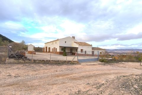 Landejendom i Yecla, Murcia, Yecla - € 2.400.000 | Ref: 70085 - foto 2