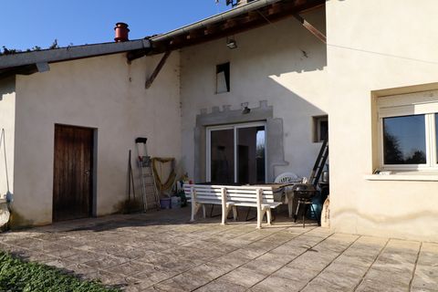 Farm hus i Romenay, Saone-et-Loire, Romenay - € 86.000 | Ref: 340935390842 - foto 3