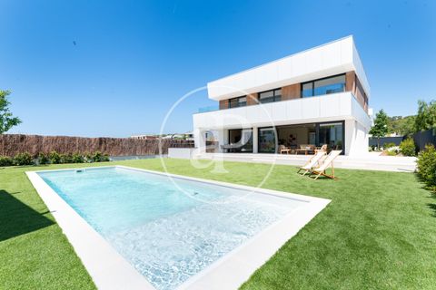 Villa a Sitges, Barcelona, Sitges - € 2.709.000 | Ref: VBG2512005 - foto 1