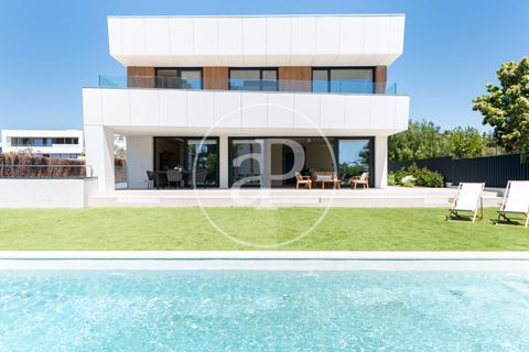 Villa a Sitges, Barcelona, Sitges - € 2.709.000 | Ref: VBG2512005 - foto 2