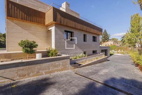 Villa a Boadilla Del Monte, Madrid, Boadilla Del Monte - € 3.250.000 | Ref: POZ53421 - foto 5