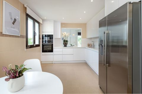 Villa a Estepona, Malaga, Estepona - € 755.000 | Ref: R5191564 - foto 5