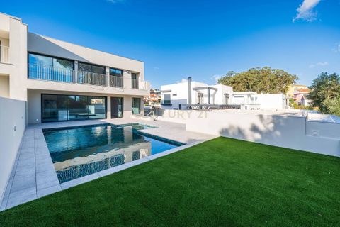 Villa i Oeiras, Lisbon, Oeiras - € 1.130.000 | Ref: C0407-00537 - foto 1