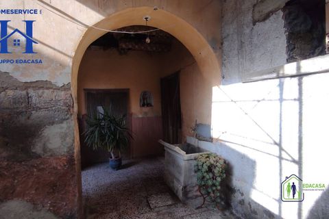 Landejendom i Castel Morrone, Caserta, Castel Morrone - € 85.000 | Ref: 64 - foto 1