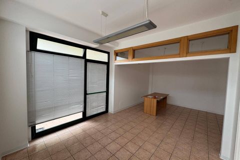 L'establiment comercial a Fermo, Fermo, Fermo - € 600/mes | Ref: AA412 - foto 4