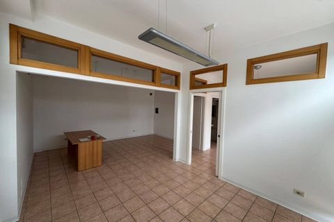 L'establiment comercial a Fermo, Fermo, Fermo - € 600/mes | Ref: AA412 - foto 5