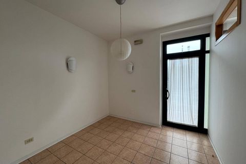 L'establiment comercial a Fermo, Fermo, Fermo - € 600/mes | Ref: AA412 - foto 8