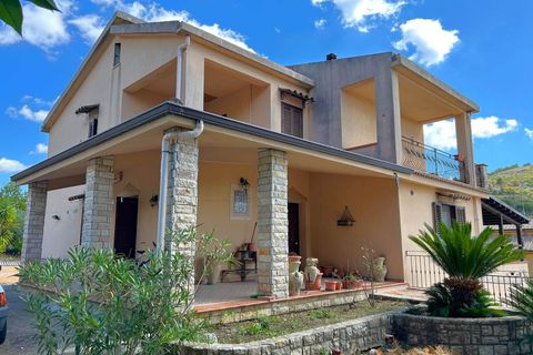 Villa i Chiusa Sclafani, Palermo, Chiusa Sclafani - € 240.000 | Ref: 8682RV72992 - foto 1