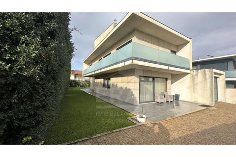 Villa i Esposende, Braga, Esposende - € 995.000 | Ref: 039250196 - foto 1