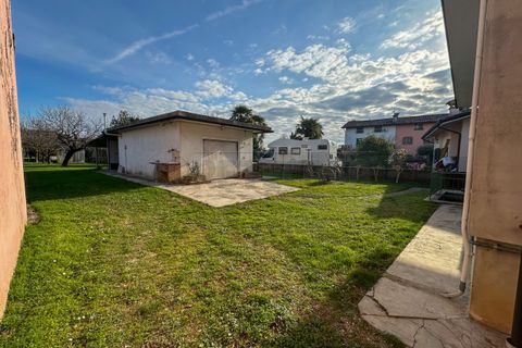 Villa a Chiopris-Viscone, Udine, Chiopris-Viscone - € 215.000 | Ref: D-1174 - foto 5