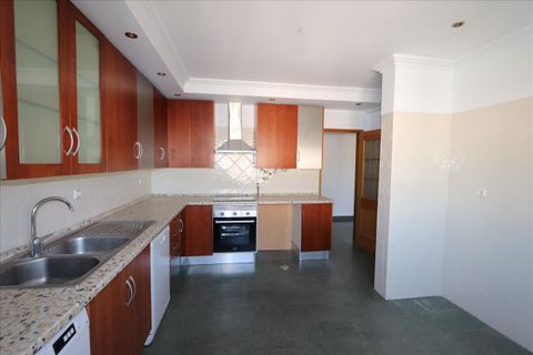 Lejlighed i Seixal, Setubal, Seixal - € 289.000 | Ref: ZTRE-03509/12758 - foto 6