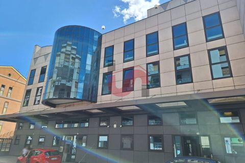 L'establiment comercial a Benevento, Benevento, Benevento - € 1.800/mes | Ref: AA39813 - foto 2