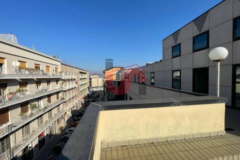 L'establiment comercial a Benevento, Benevento, Benevento - € 1.800/mes | Ref: AA39813 - foto 8